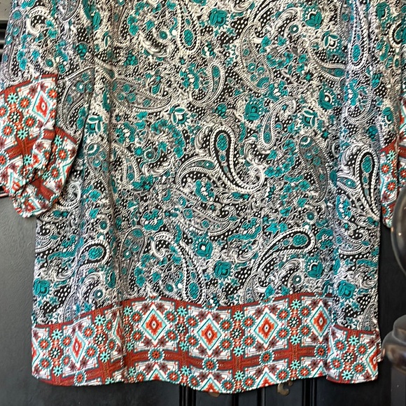18/20W chic top with an extra long paisley meets southwest vibe Cato plus size - Picture 2 of 7